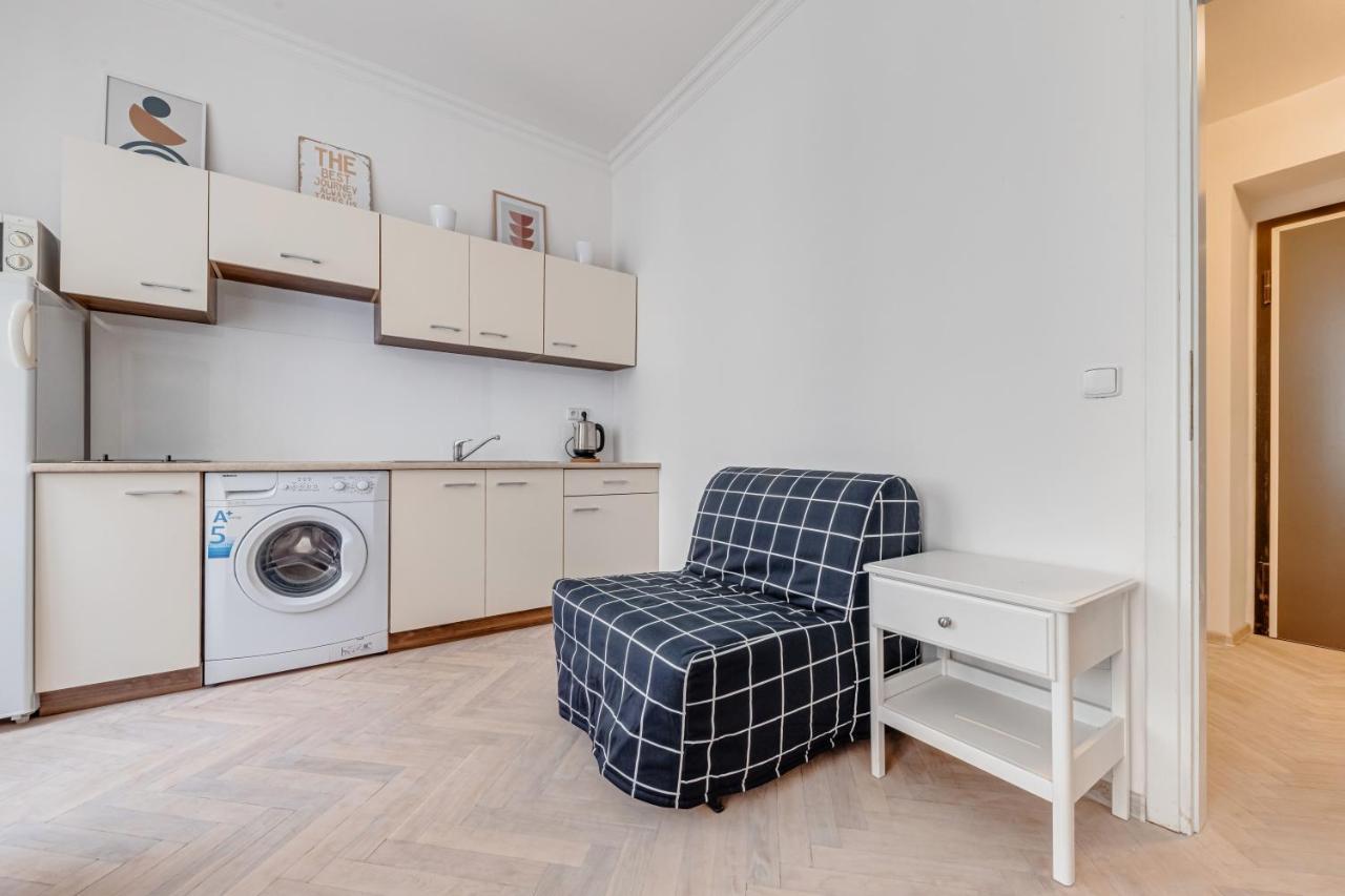 Vita Nejedleho Apartments Prag Exterior foto
